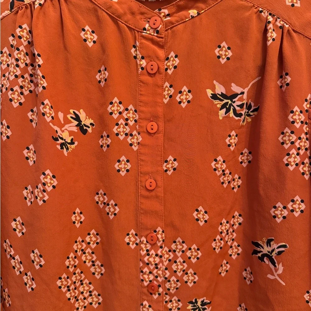 B. Vintage Shirt Top 100% Silk Sz S Small Button down. Exc like new cond… - Picture 5 of 6